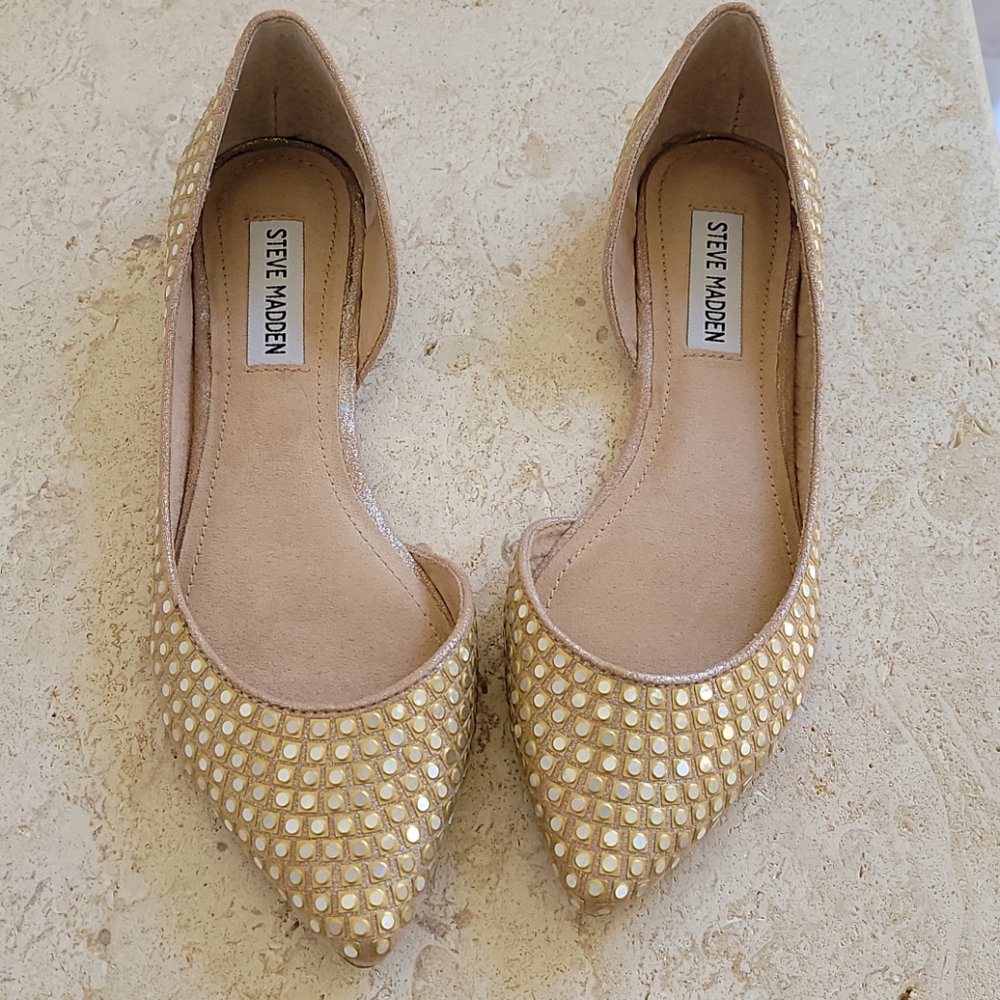 Ballet flats